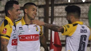 Coquimbo Unido contó con doblete de Esteban Paredes en aplastante goleada a Santa Cruz