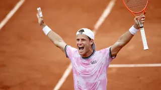 Schwartzman pasó a cuartos en Roland Garros y se afianzó en la historia del tenis argentino