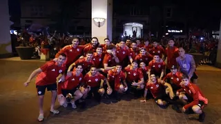 La selección chilena recibe masivo banderazo previo al debut en Copa América con Perú