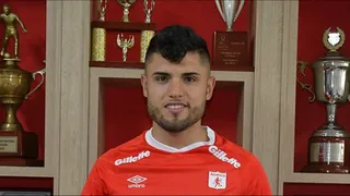 Rodrigo Ureña fue presentado oficialmente en América de Cali, rival de la UC en la Libertadores