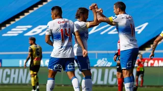 Universidad Católica intentará escaparse en la cima del Campeonato Nacional ante Huachipato