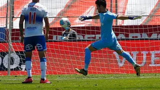 Juventud y experiencia: La formación de Universidad Católica para recibir a Everton