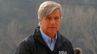 Harold Mayne Nicholls pide mano dura y propone prohibir las barras bravas en Chile