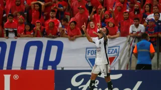 ¡Golazo! Juan Martín Lucero rompió el cero ante Fortaleza en Copa Libertadores