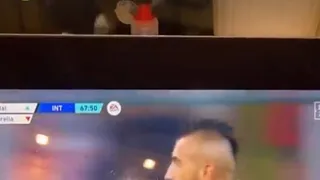 “Vamos, King”: Gary Medel apoyó a Arturo Vidal en el derby della Madonnina