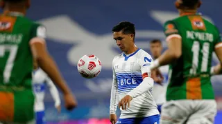 U. Católica derribó en la agonía a Cobresal y tomó vuelo hacia la parte alta del Campeonato