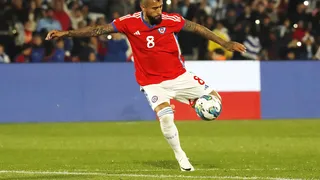 Colo Colo presentó nueva oferta a Arturo Vidal en tanda de negociaciones