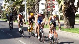 Marcela Alvarez y Diego Moya se quedaron con el Triatlón Internacional de Viña del Mar