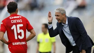 Branco Ampuero y Jader Gentil le devolvieron la sonrisa a la UC en Rancagua