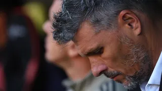 Le ponen la lápida a Ortiz en Colo Colo: “no se vio nada bajo su mandato”