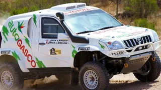 Jorge Latrach: “A La Moneda llego aunque sea empujando la camioneta”