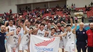 El efusivo festejo de el Team Chile de baloncesto tras ganar la medalla de oro en Asunción