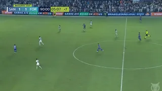 Juan Martín Lucero condenó a Santos al descenso con un golazo de mitad de cancha
