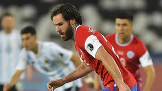 Ben Brereton llenó de elogios a Alexis y Vidal: “Son leyendas y buenos chicos”