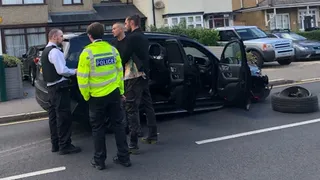 Ex Liverpool y seleccionado inglés protagonizó un aparatoso choque con su auto de alta gama