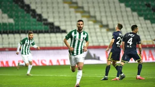 Fenerbahce de Mauricio Isla sumó su quinto duelo sin poder ganar en la liga turca