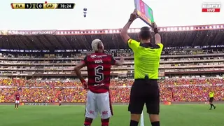 Hinchas cantaron contra Arturo Vidal en la final de la Libertadores: “No va al Mundial”