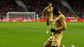 Barcelona amargó a un irregular Atlético en Madrid gracias al gol de Ousmane Dembele