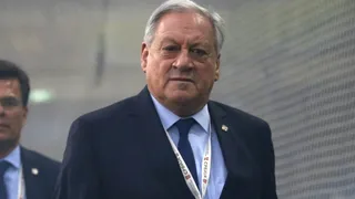 Salah: Claudio Bravo debe ver qué disposición tiene en el futuro