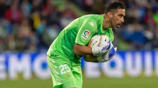 Pellegrini frenó especulaciones de hinchas sobre lesión de Bravo: No es grave