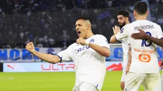 Marsella se vio favorecido por gol de Alexis en amargo empate contra Estrasburgo