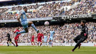 Manchester City mantuvo su ventaja sobre Liverpool tras intenso empate por Premier League