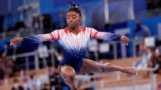 La espectacular rutina de Simone Biles para ganar el bronce olímpico en su regreso a la competencia