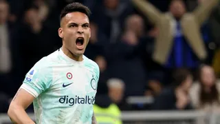 Inter recortó distancia con el líder Napoli al batir a Lecce en la Serie A