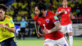 La Roja y la U saludaron al cumpleañero Eugenio Mena