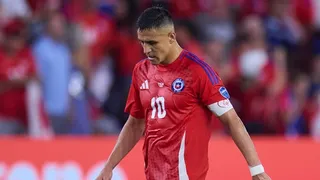 Gareca analiza dejar en la banca a Alexis en Chile