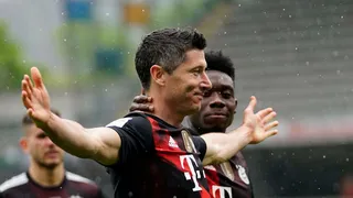 Lewandowski igualó a Gerd Muller como máximo anotador en una misma temporada de Bundesliga