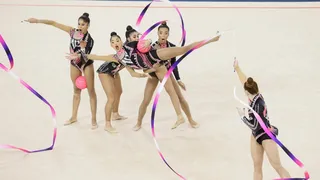Santiago 2023: Brasil dominó en la gimnasia rítmica y celebró el oro por equipos
