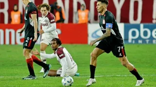 Estudiantes de la Plata de Javier Altamirano ganó en el último minuto a Lanús