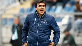 Quinteros quita presión a la UC en la Copa: Lo principal es el bicampeonato en el Torneo