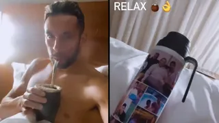 Mauricio Isla se relajó tomando mate y viendo a Flamengo en la concentración de la Roja