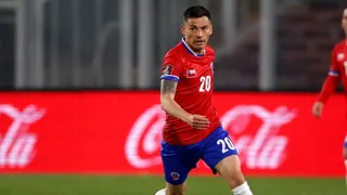Charles Aránguiz está bajo cuidados para asegurar su presencia ante Colombia
