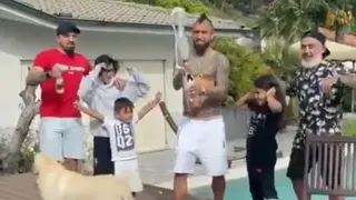 “Forza Inter”: Arturo Vidal festejó en casa el scudetto conseguido con Inter de Milán