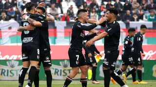 Palestino se adueñó del clásico de colonias y extendió el mal momento de Unión Española