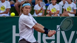 Andrey Rublev pulverizó a Casper Ruud y conquistó el título del ATP de Bastad