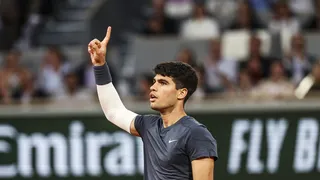 Carlos Alcaraz suma un nuevo triunfo en Roland Garros y se citó con Sinner