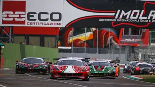 Benjamín Hites tuvo un buen desempeño en Imola pese a que su equipo abandonó sobre el final