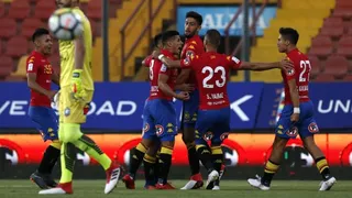 Unión Española mantuvo el invicto en el Campeonato Nacional con empate frente a Antofagasta