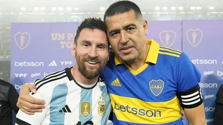 [Videos] “El más grande es Román”: Hinchas de Boca dedicaron cánticos a Messi en la despedida de Riquelme