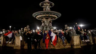 Selección de Francia tuvo una gran acogida en París tras perder la final del Mundial