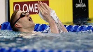 El estadounidense Hunter Armstrong batió el récord mundial de los 50 metros espalda