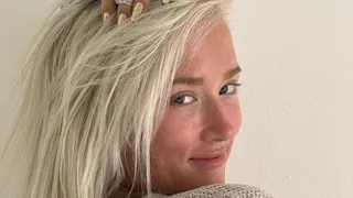 Las paradisíacas vacaciones de Pablo Galdames junto a Vesta Lugg en Grecia