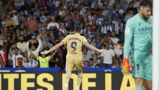 Robert Lewandowski brilló con doblete en la goleada de Barcelona a Real Sociedad