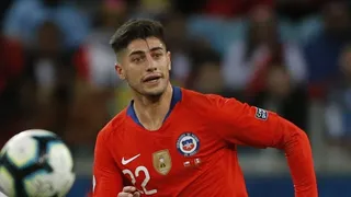 Hinchas no tuvieron piedad con el nivel de Sagal durante el primer tiempo ante Argentina