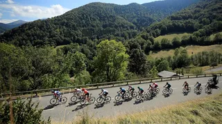 Nans Peters se coronó en la vibrante etapa inicial de los Pirineos en el Tour de Francia
