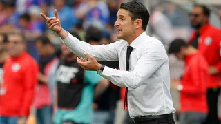 Un candidato menos a la banca de la U: Beñat San José volverá a dirigir a Bolívar